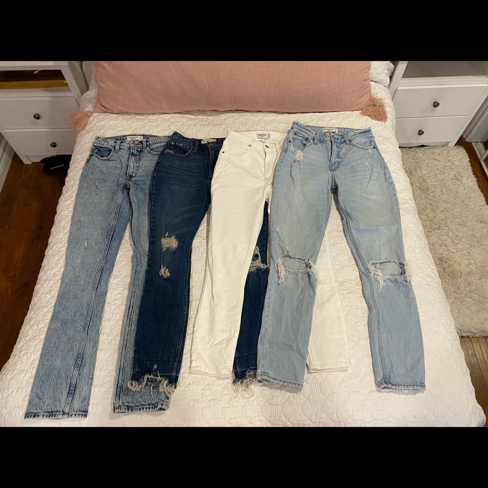 BUNDLE OF 4 HIGH WAISTED ABERCROMBIE JEANS